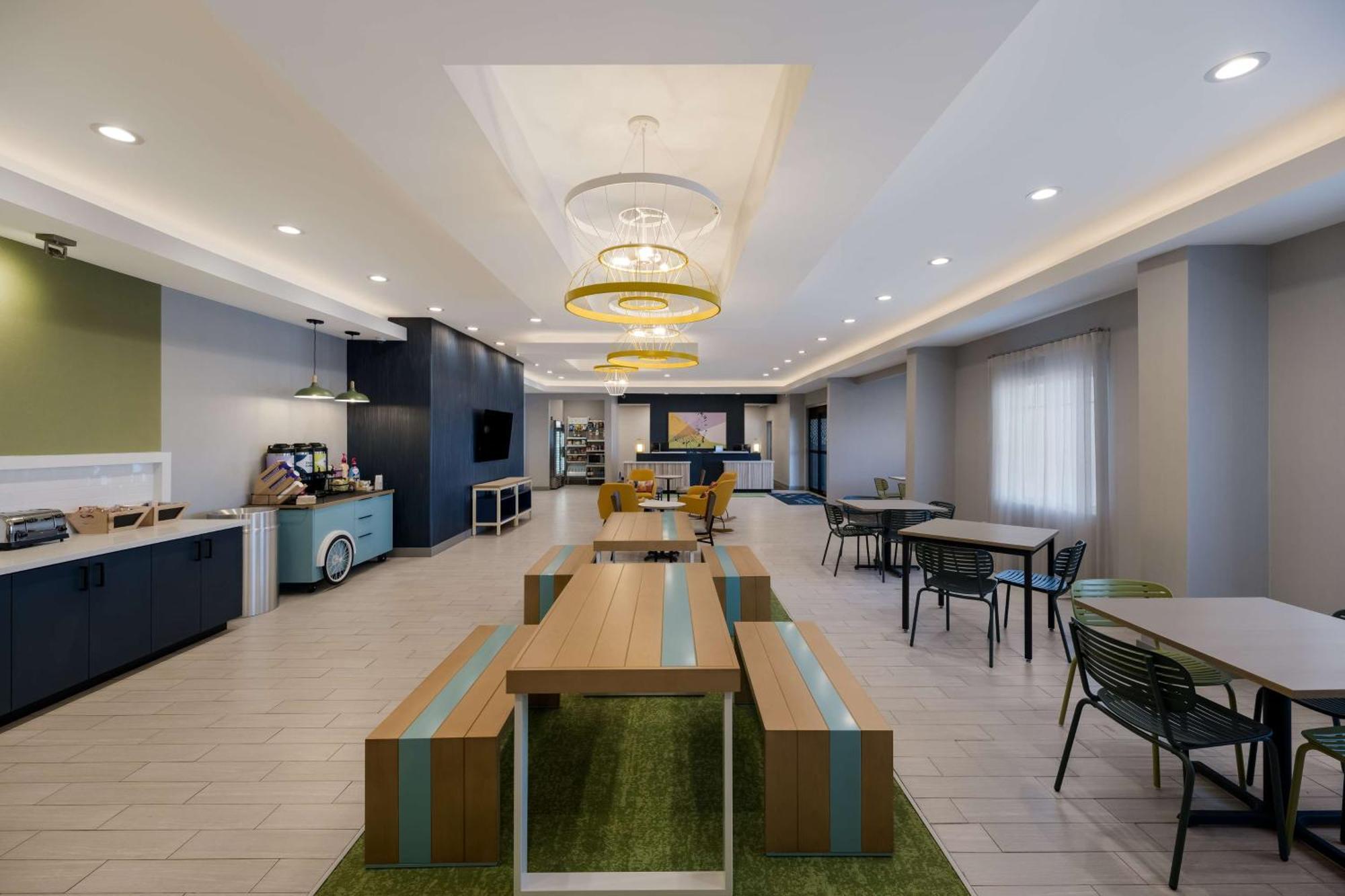 Spark By Hilton Midland South Dış mekan fotoğraf